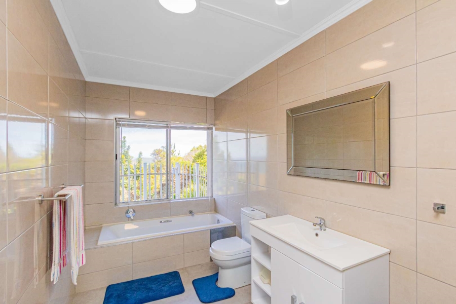 6 Bedroom Property for Sale in Brenton On Sea Western Cape